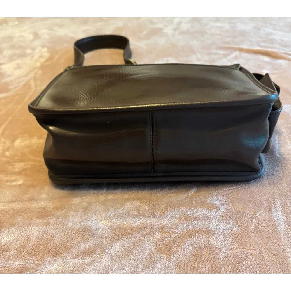 Vintage Coach Brown Leather Messenger Crossbody Bag